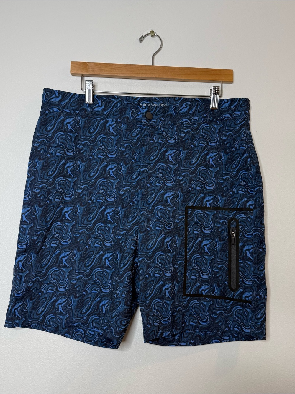 Mack Weldon Board Swim Shorts blue whirlpool wave pattern size 33/34